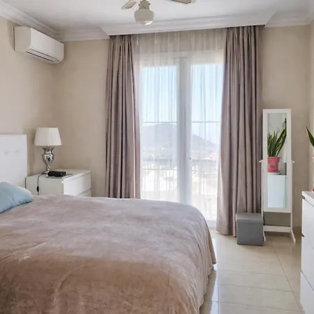 Cosy Away From Apartamento Chayofa