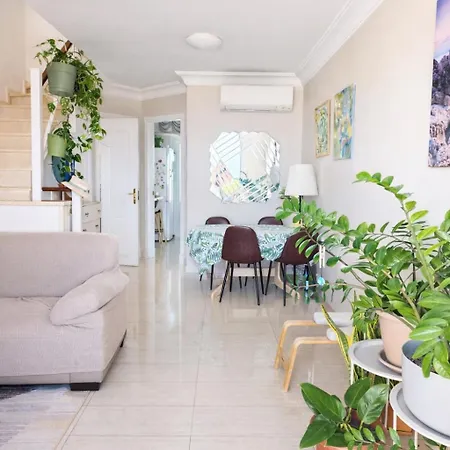 Διαμέρισμα Cosy Away From *